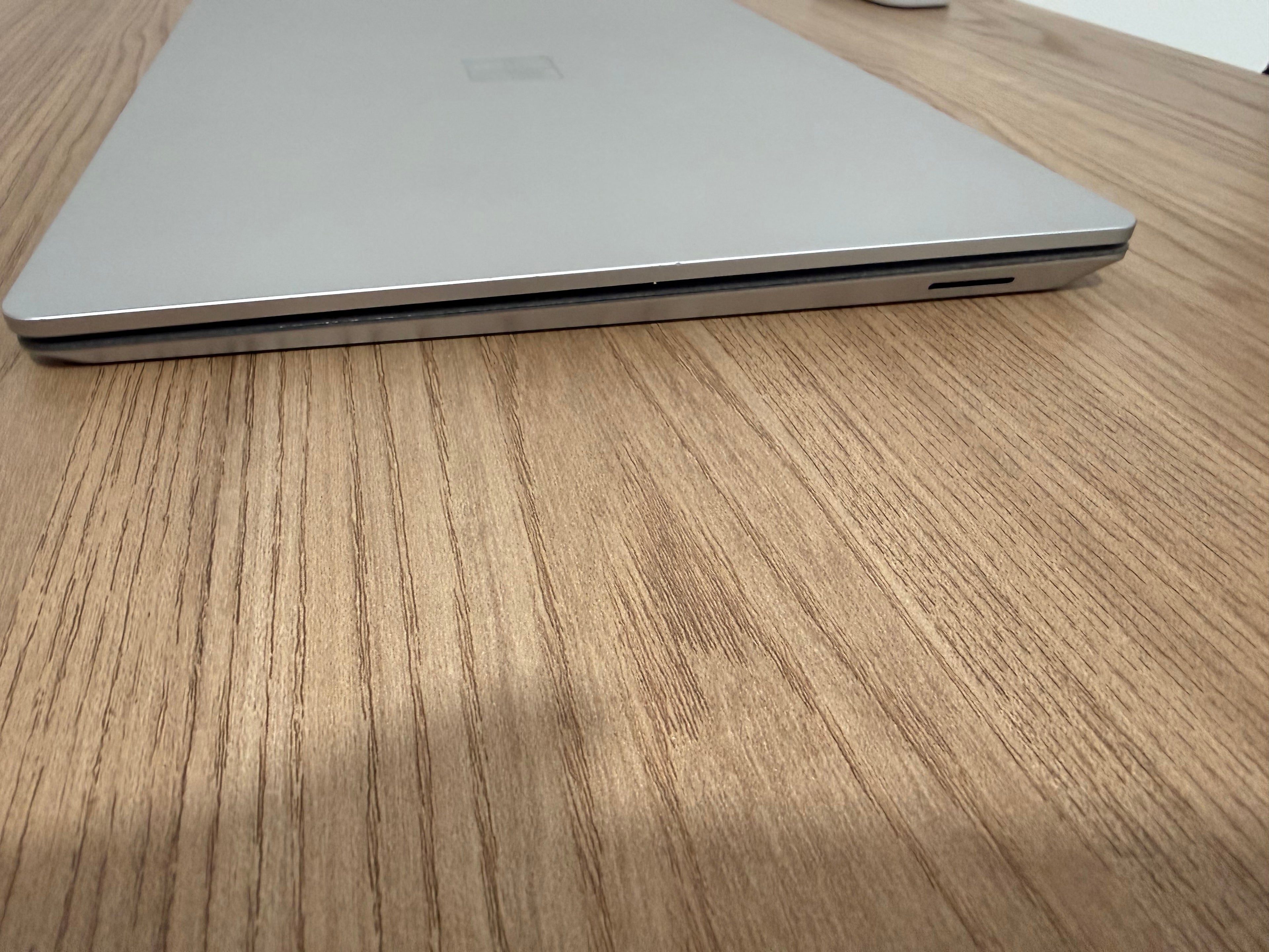 Surface Laptop 4 - Ryzen 5 2.20 GHz. 256GB & 8RAM - Silver de 13 pulgadas (Clasificación A)