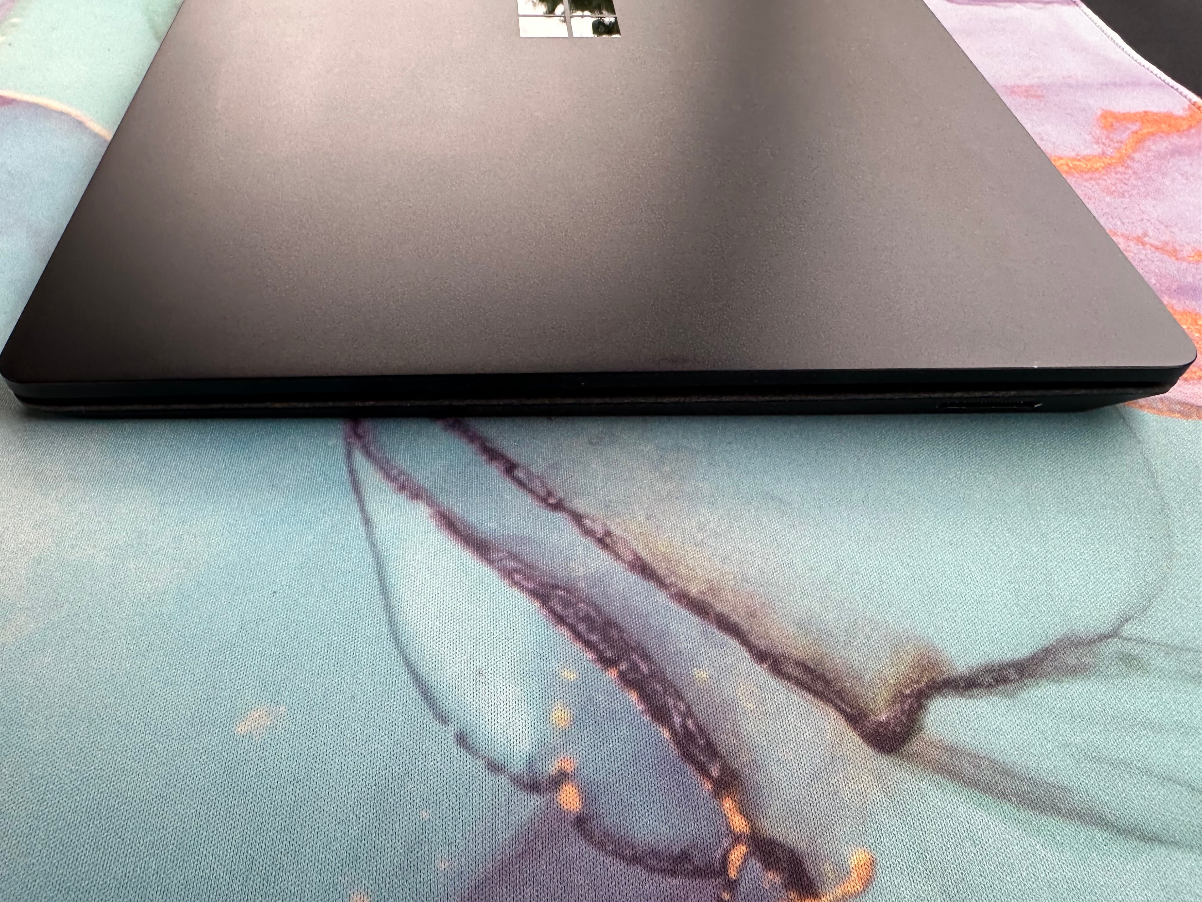 Surface laptop 2 - Refushed