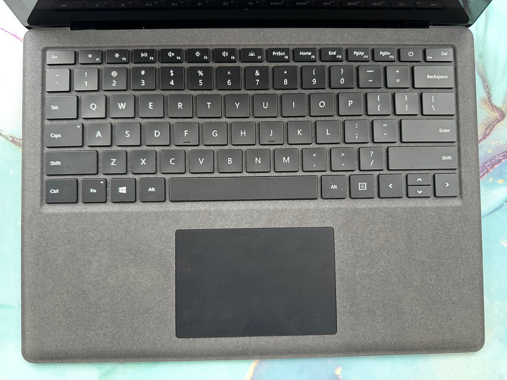 Surface laptop 2 - Refushed