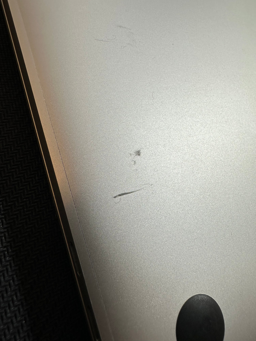 MacBook M1 2020 13" 8 RAM - 256 GB (sin cargador)