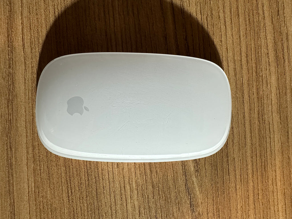 Apple iMac 2021 8GB RAM 256GB SSD 24" Chip: M1  - A2439 con accesorios